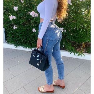 Women’s jeans with chain! New